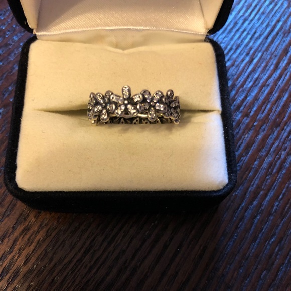 Pandora Jewelry - Sterling daisy/floral ring size 8